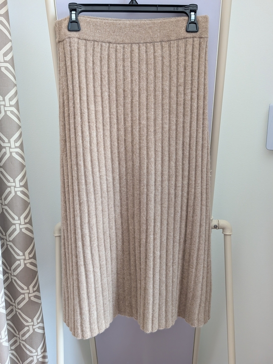 Quince Dresses & Skirts - Quince Ribbed Midi Skirt in Beige